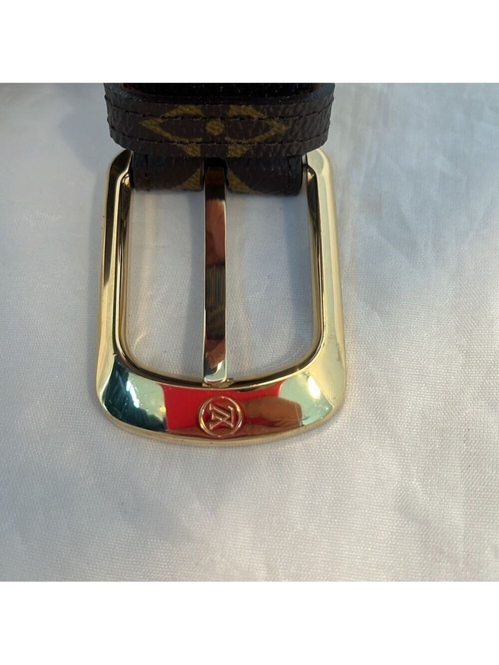 Louis Vuitton Monogram Ellipse Belt - Picture 9 of 9